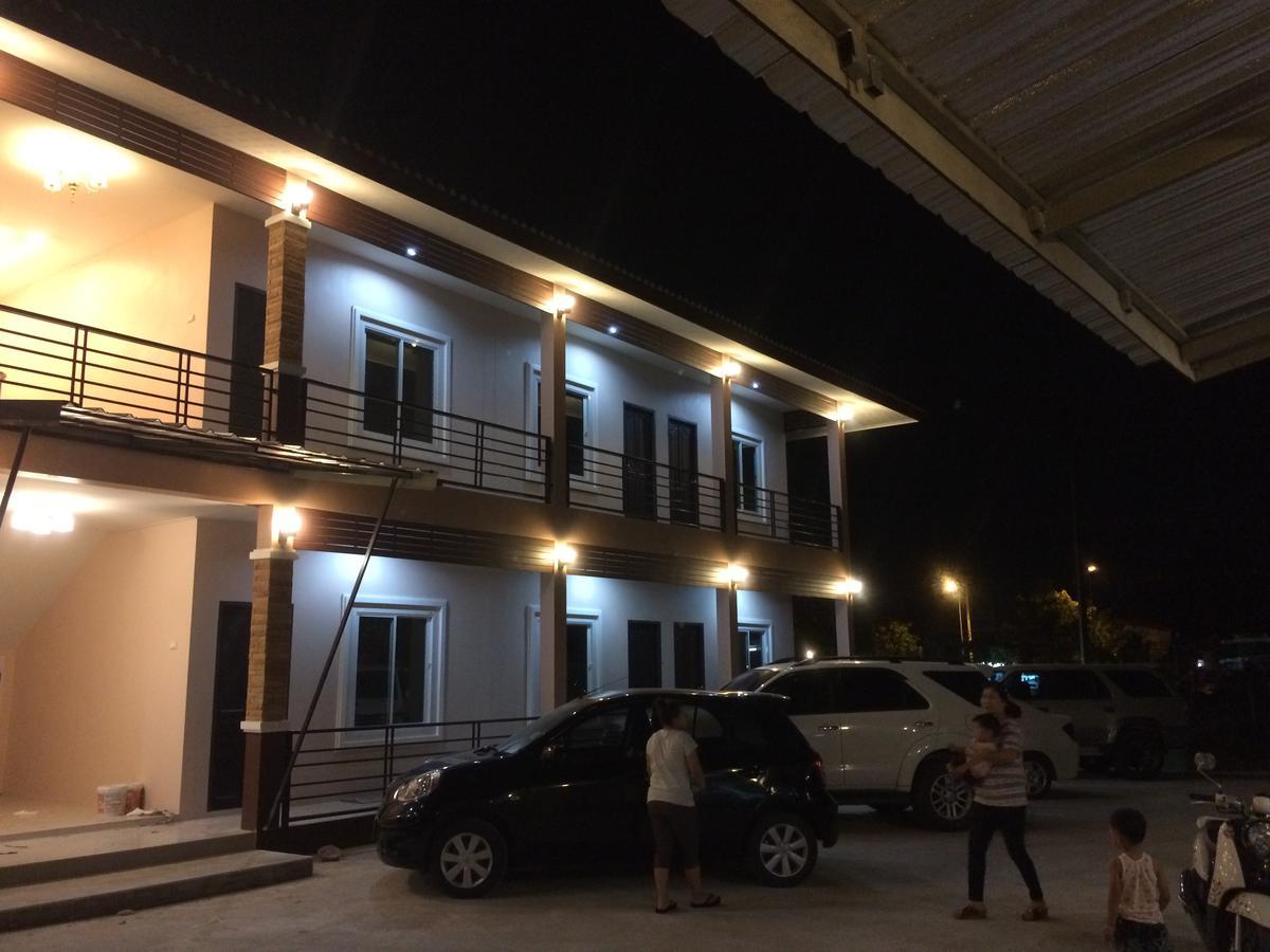 מאה סוט Thana Ville Resort מראה חיצוני תמונה