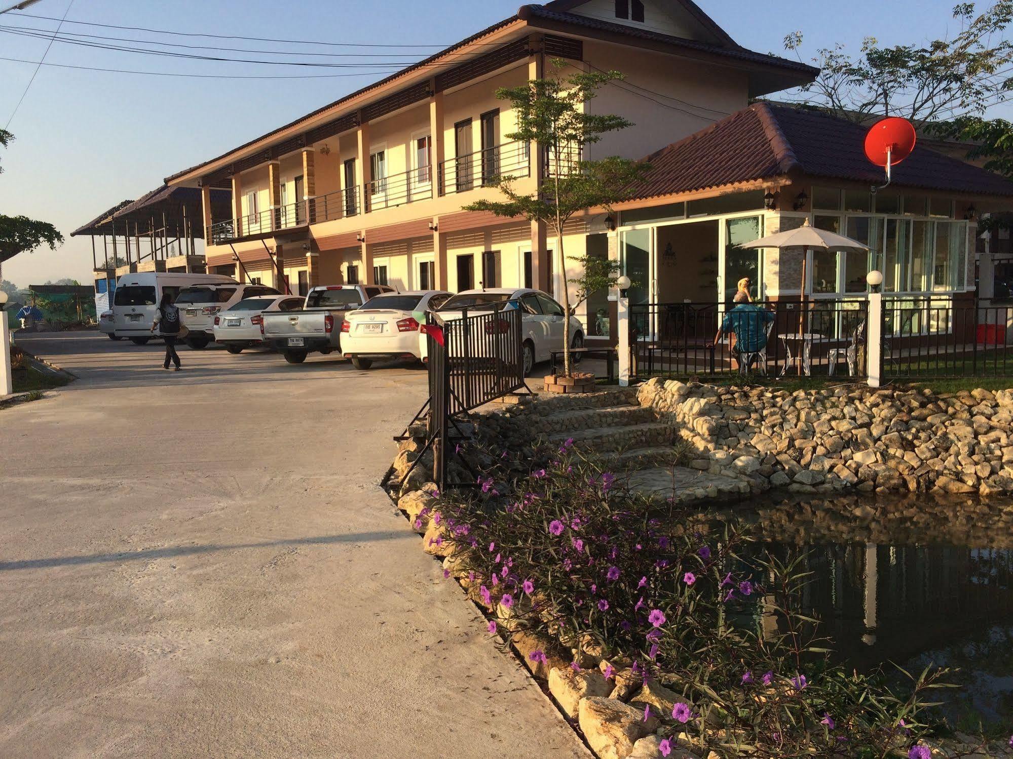 מאה סוט Thana Ville Resort מראה חיצוני תמונה