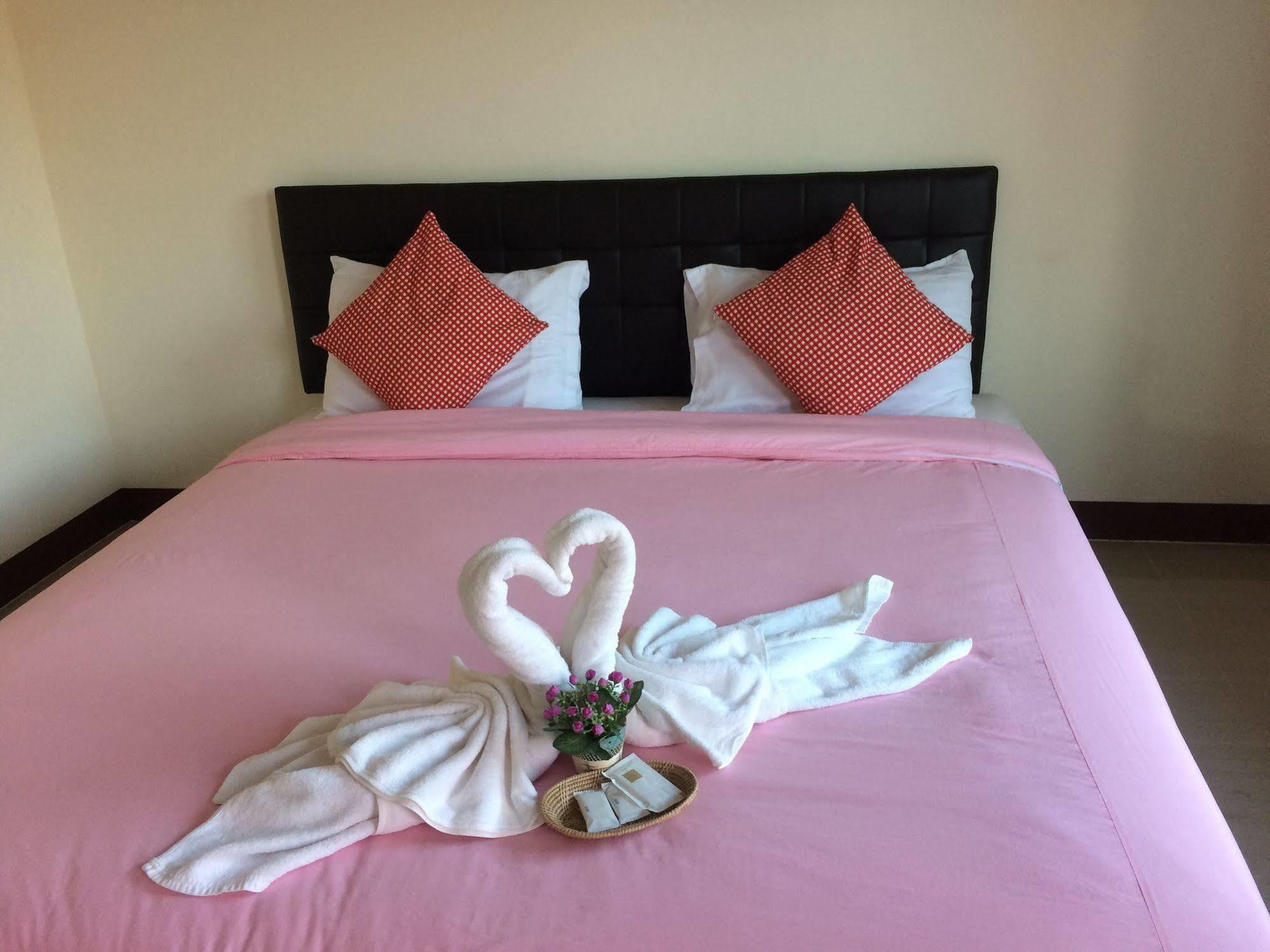 מאה סוט Thana Ville Resort מראה חיצוני תמונה