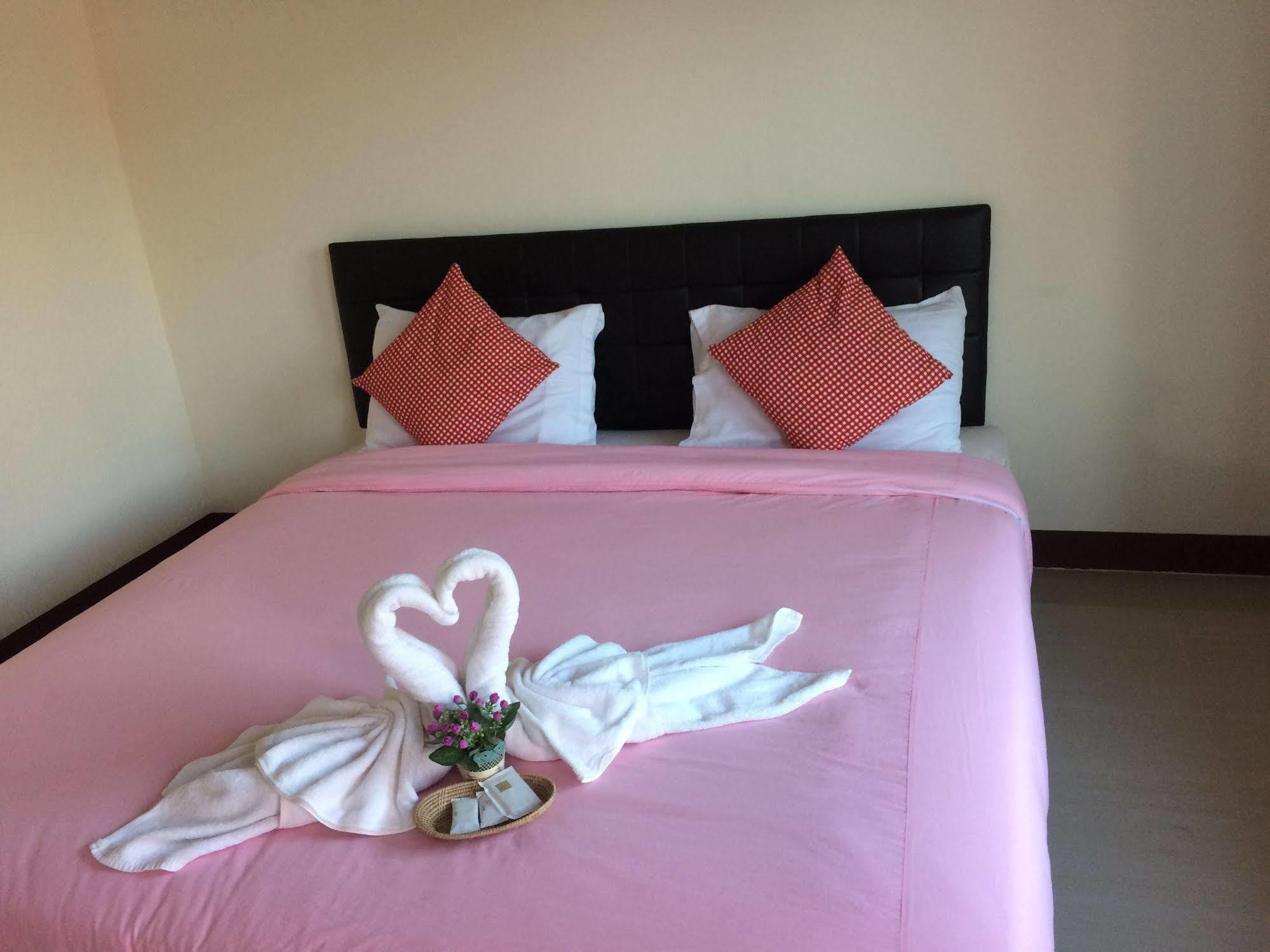 מאה סוט Thana Ville Resort מראה חיצוני תמונה