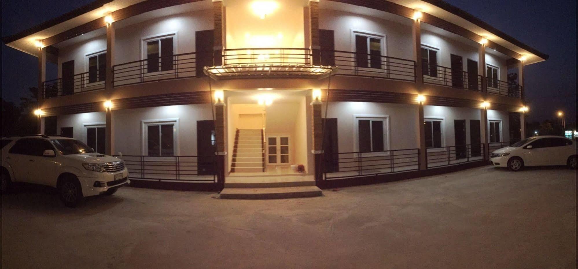 מאה סוט Thana Ville Resort מראה חיצוני תמונה